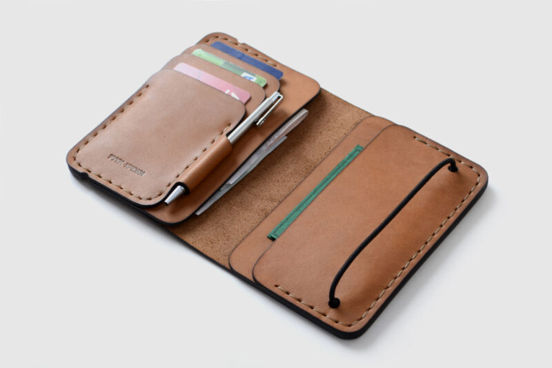 Doc holder with rubber   •  Copper color
